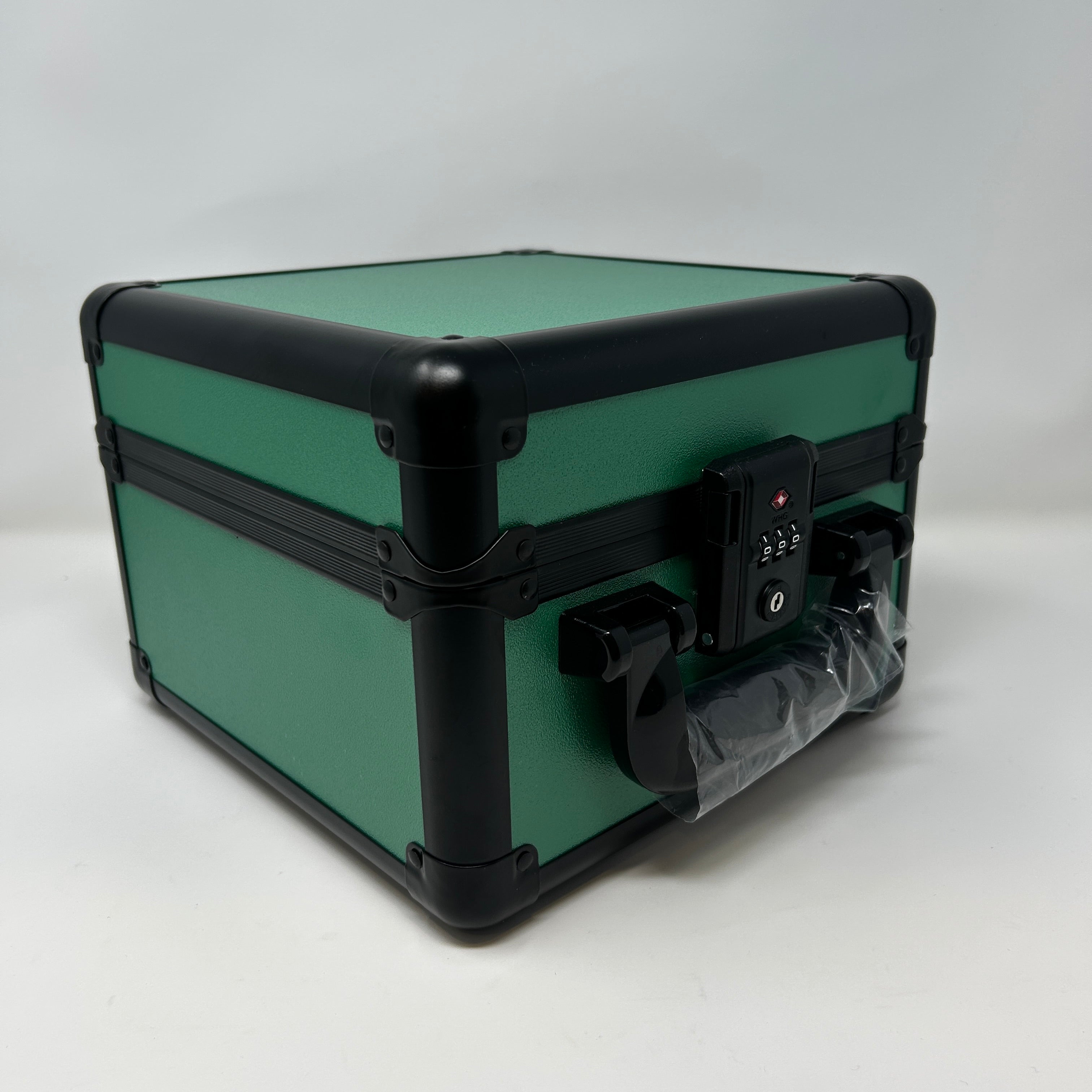Bento Basics - Graded Latch Aluminum Case (2 Rows Green)