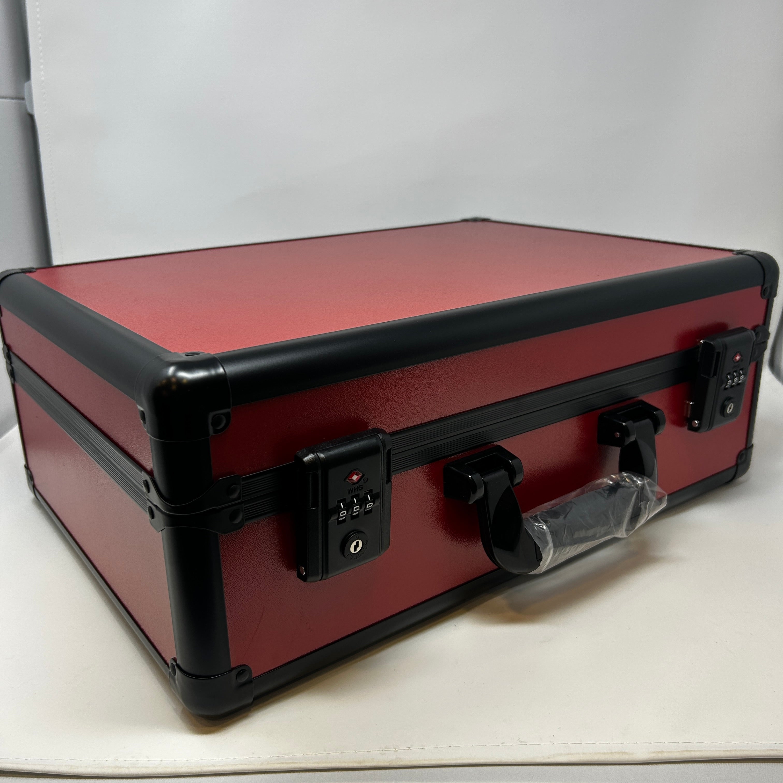 Bento Basics - Graded Latch Aluminum Case (4 Rows Red)