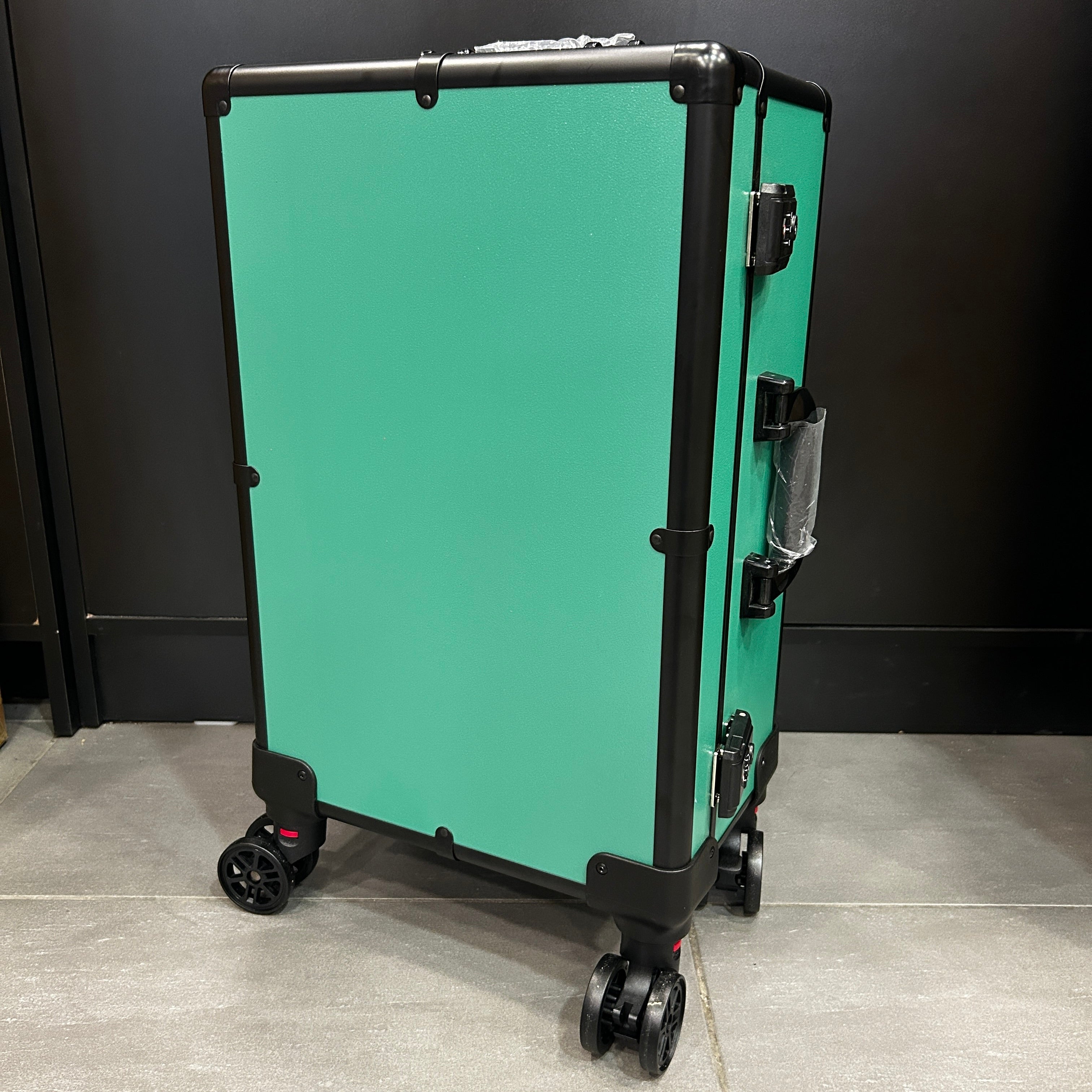 Bento Basics - Graded Latch Aluminum Case (4 Rows Green on Wheels)