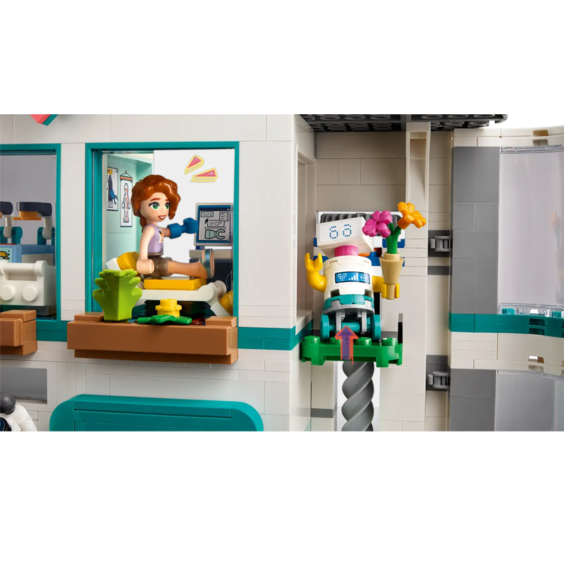 LEGO Friends 42621 Heartlake City Hospital