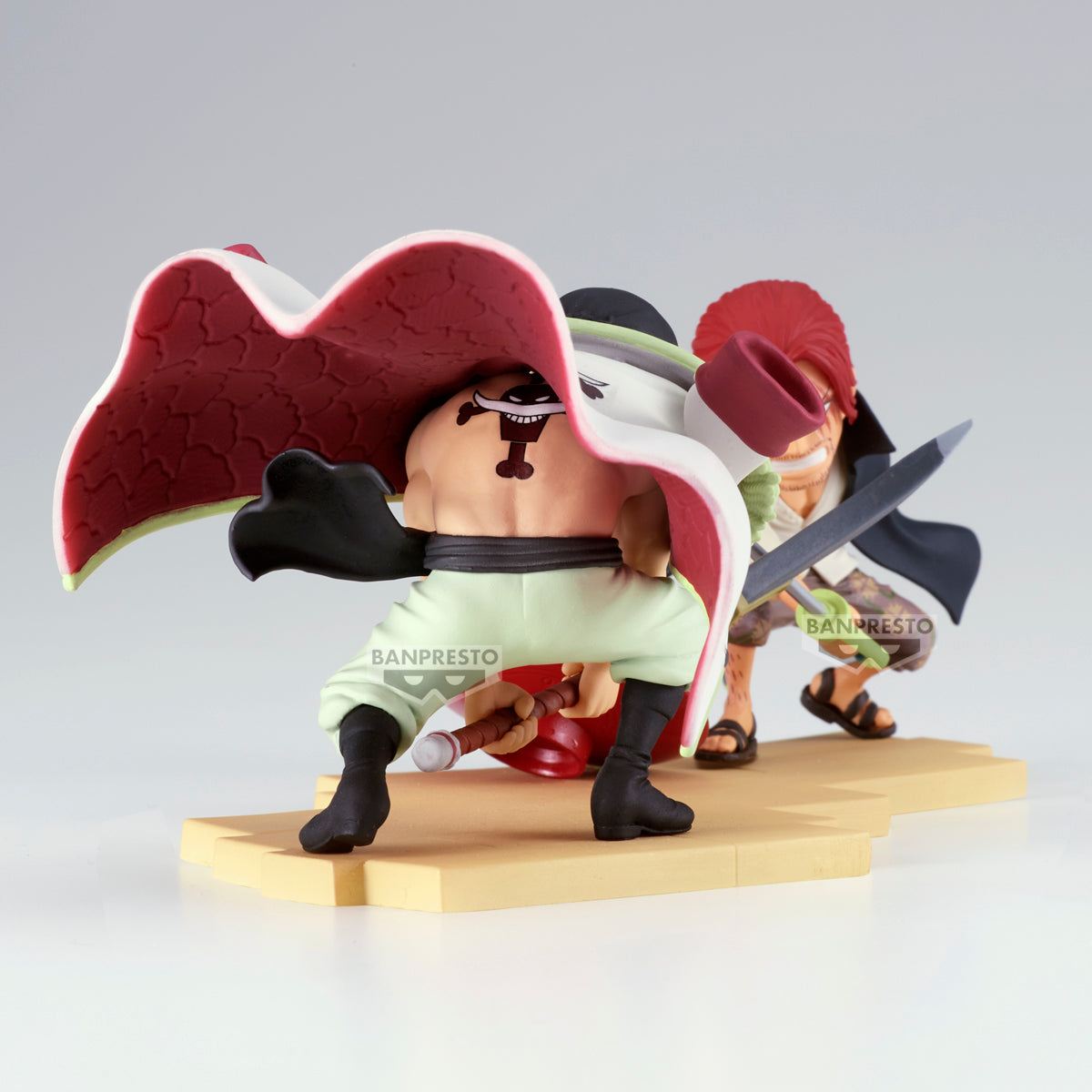 Bandai World Collectable One Piece Edward Newgate vs Shanks Logs Stories Figure